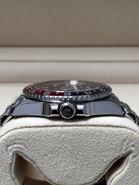 Rolex GMT Master II 126710 BLRO Image 3